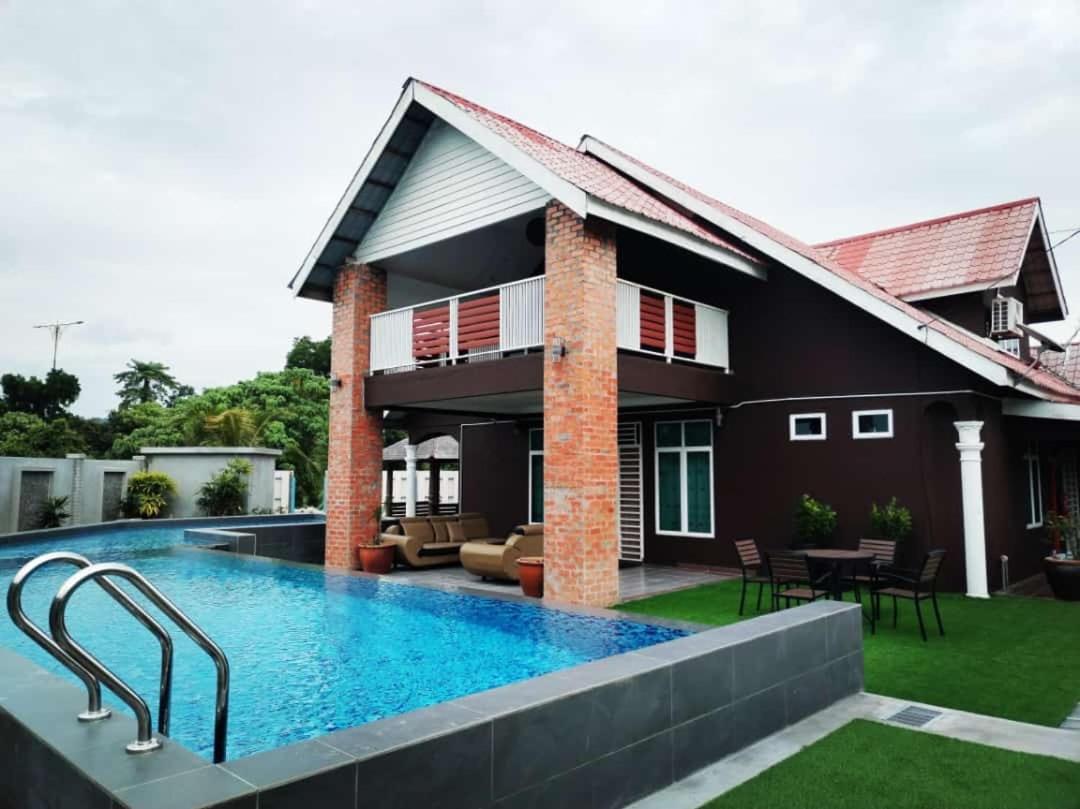 Destini Akef Villa 2 Pantai Cenang  Exteriér fotografie